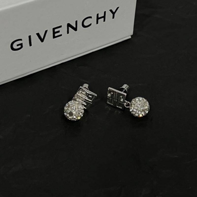 GIVENCHY